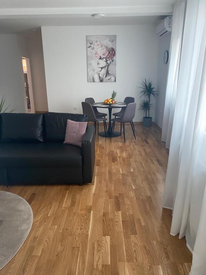Penthouse West S Varazdin Exterior photo