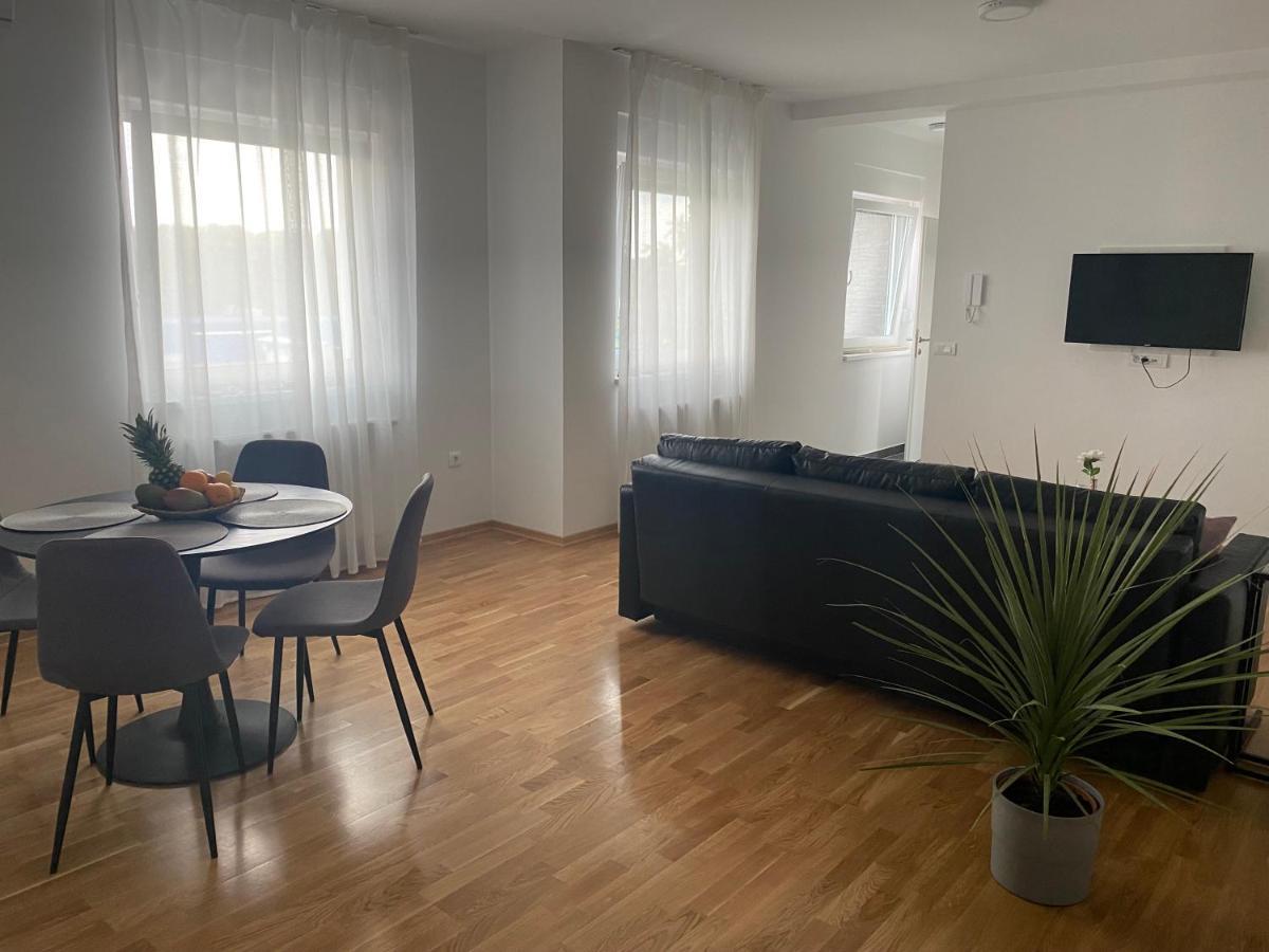 Penthouse West S Varazdin Exterior photo